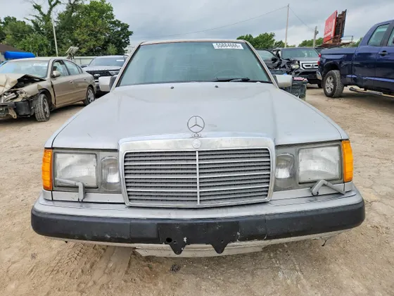 1991 Mercedes-Benz 300 Series 300E