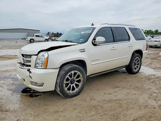 2013 Cadillac Escalade Premium