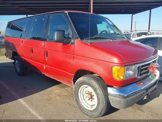 2004 Ford Econoline Wagon XL