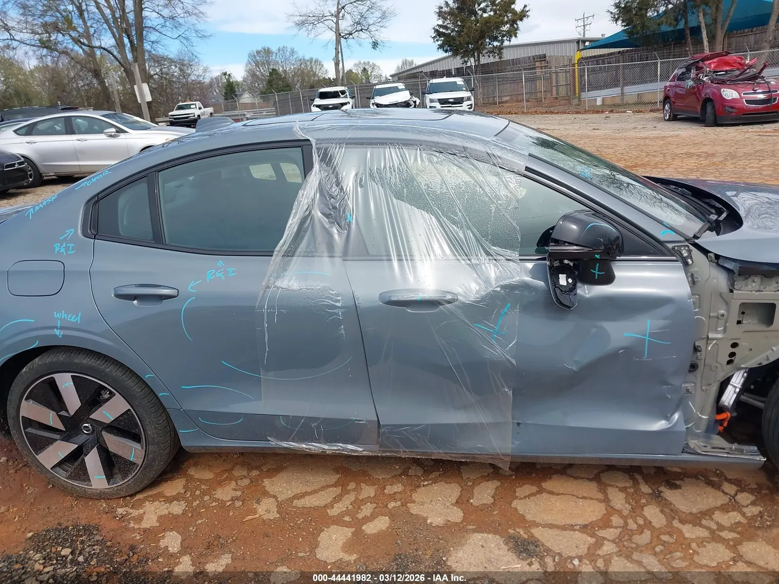 2024 Volvo S60 Recharge Plug-In Hybrid Plus Dark Theme