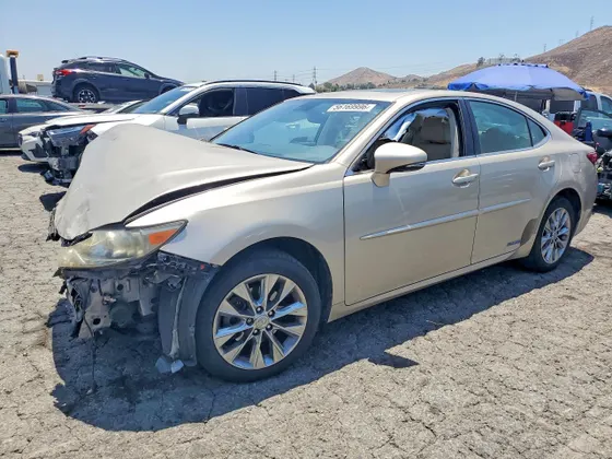 2013 Lexus ES 300h Hybrid