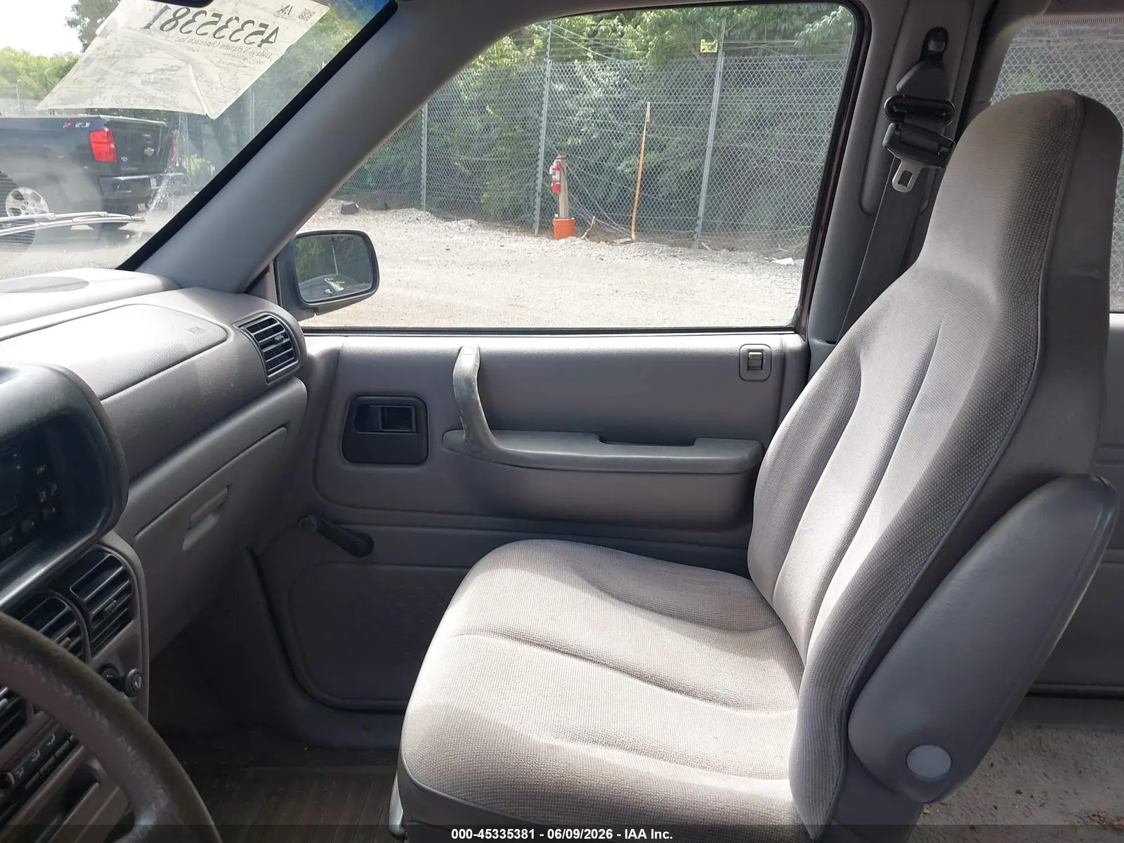 1995 Plymouth Voyager