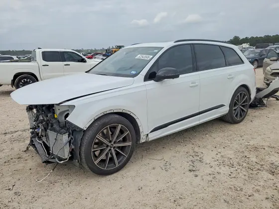 2021 Audi SQ7 Premium Plus