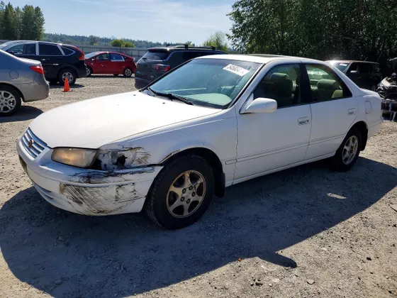 1997 Toyota Camry LE