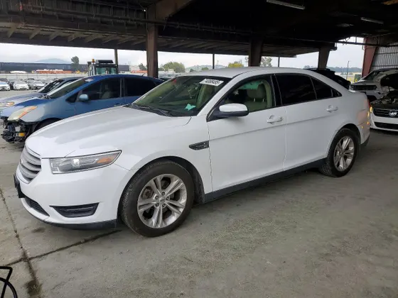 2015 Ford Taurus SEL