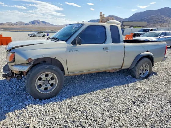 1999 Nissan Frontier 4WD XE