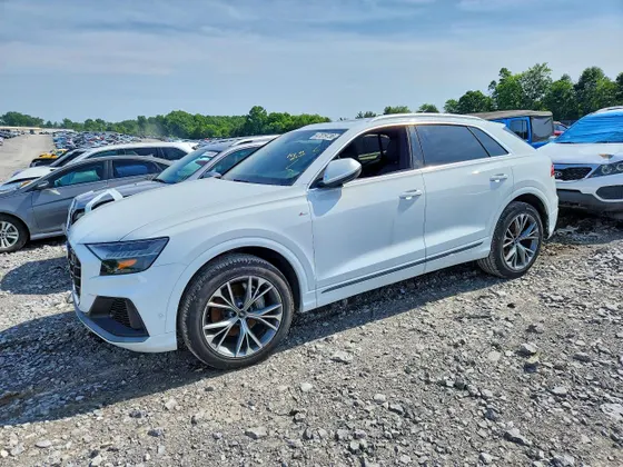 2021 Audi Q8 Premium Plus