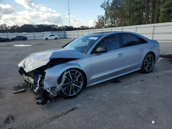 2017 Audi S8 plus PLUS QUATTRO