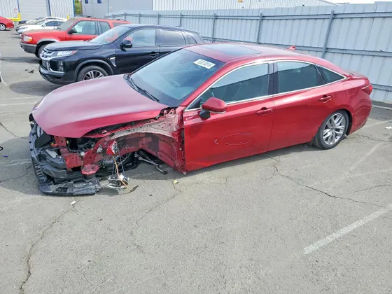 2022 Toyota Avalon XLE