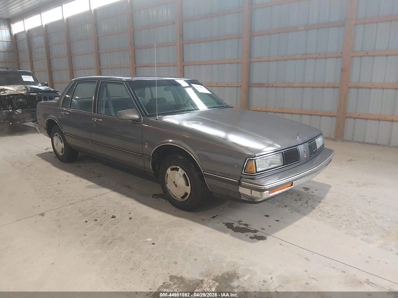 1988 Oldsmobile Delta 88 ROYALE