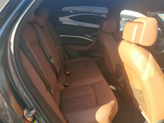 2024 Audi Q8 e-tron Sportback S line Premium Plus