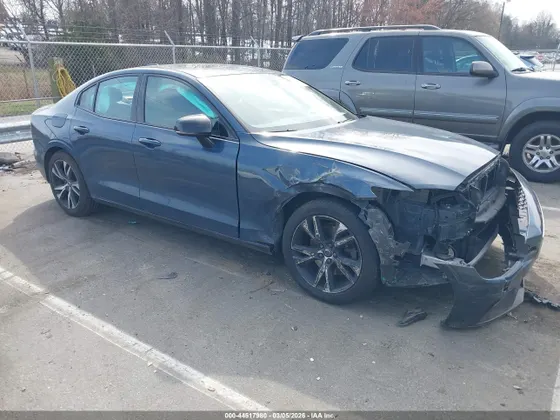 2019 Volvo S60 R-Design