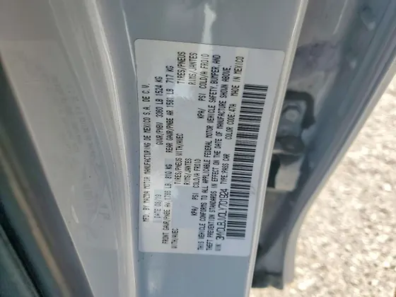 2020 Toyota Yaris Hatchback LE