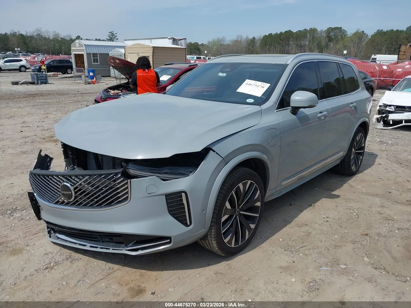 2025 Volvo XC90 Plug-In Hybrid Plus