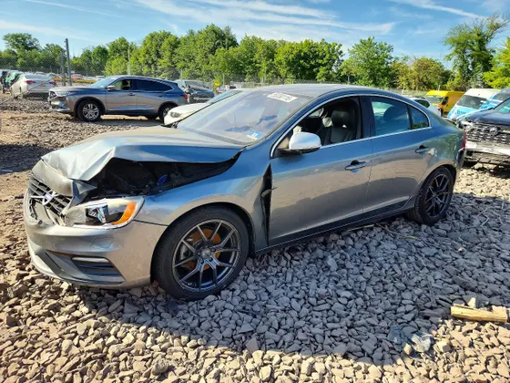 2016 Volvo S60 T5 Drive-E R-Design Special Edition