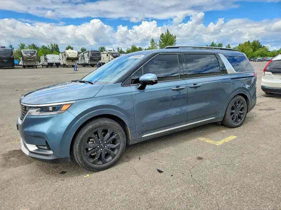 2023 Kia Carnival SX
