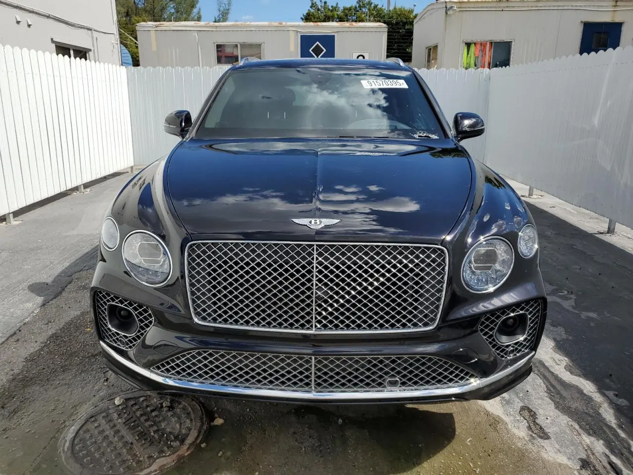 2023 Bentley Bentayga V8