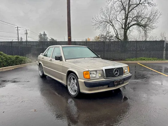 1986 Mercedes-Benz 190 Series 190E