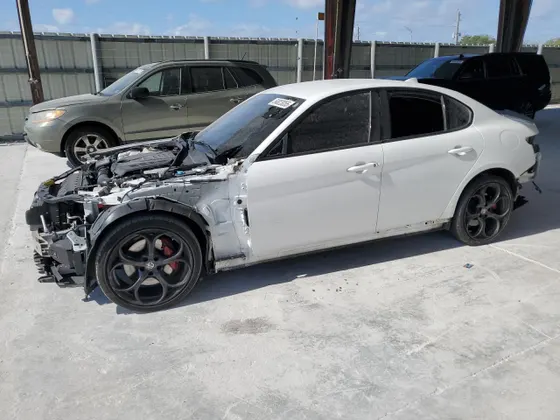 2015 Alfa Romeo Giulia