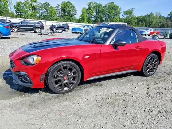 2018 FIAT 124 Spider Lusso
