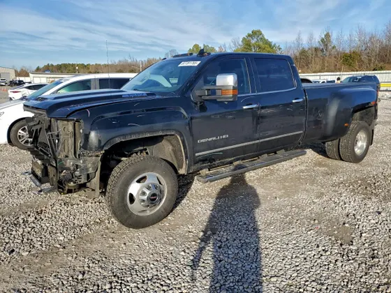 2018 GMC Sierra 3500HD Denali