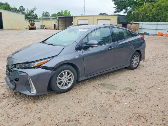 2017 Toyota Prius Prime Plus