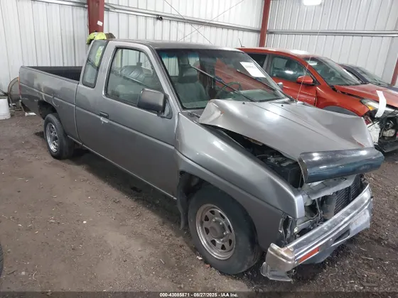 1989 Nissan Hardbody King Cab 2WD KING CAB
