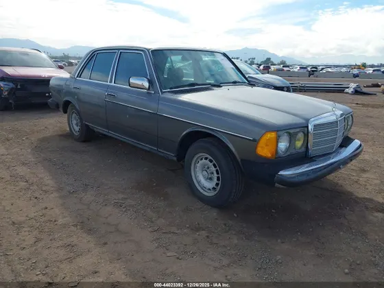 1984 Mercedes-Benz 300 Series 300D-T