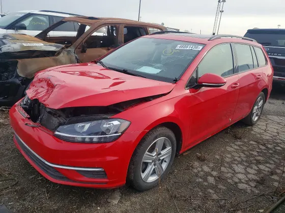 2018 Volkswagen Golf SportWagen S