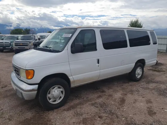 2003 Ford Econoline Wagon XL