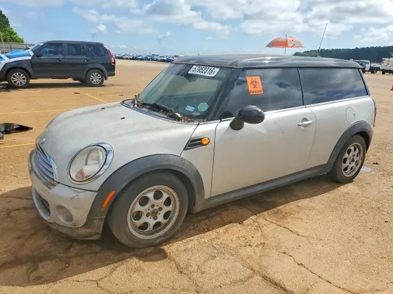 2014 MINI Cooper Clubman COOPER