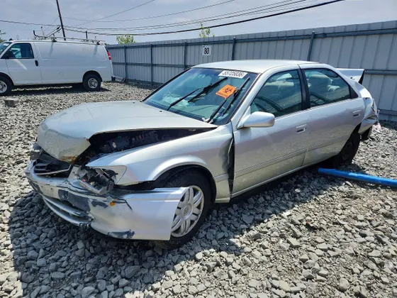 2001 Toyota Camry LE