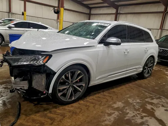 2021 Audi SQ7 Premium Plus