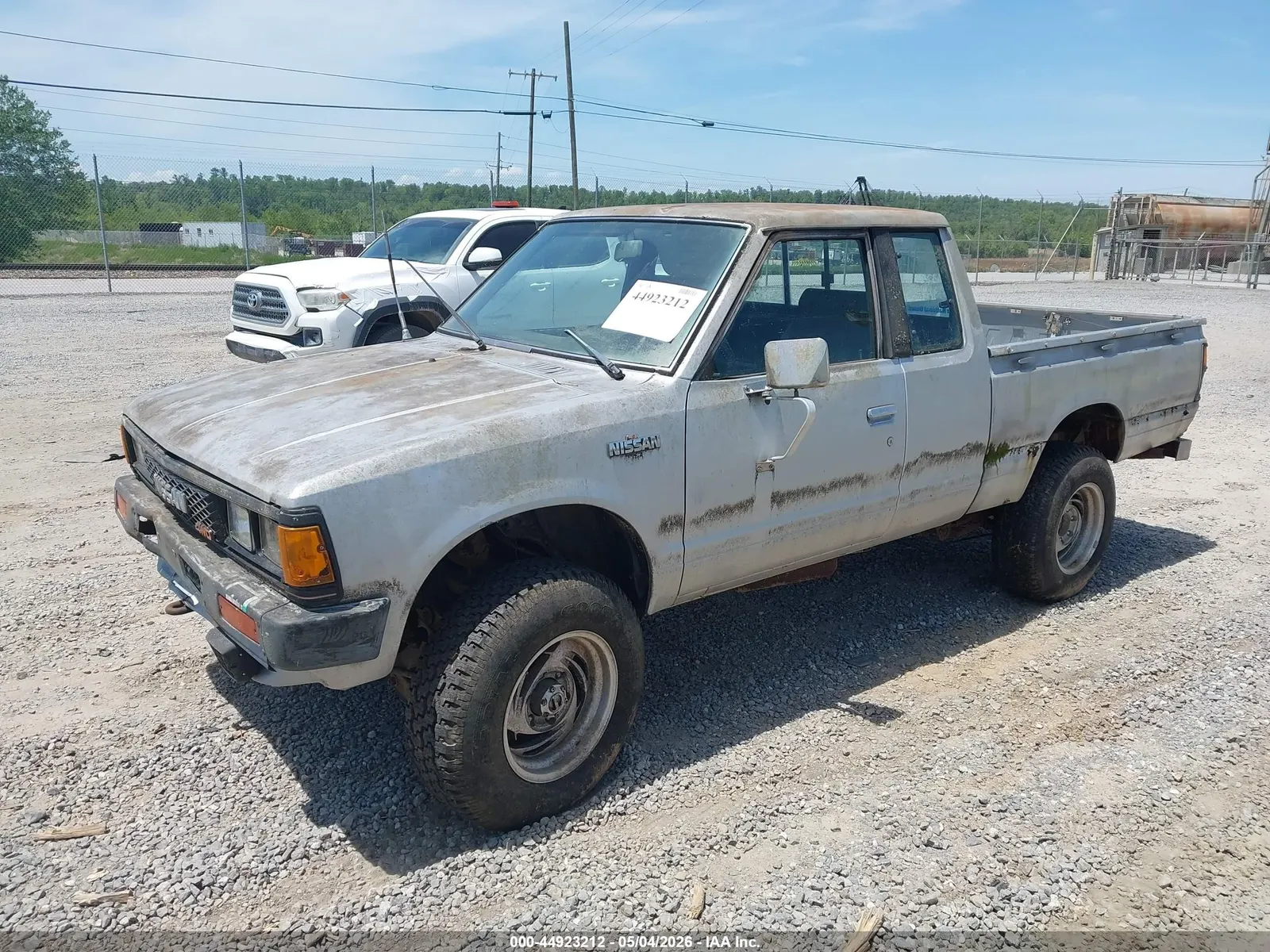 1984 Datsun 720 KING CAB 4X4