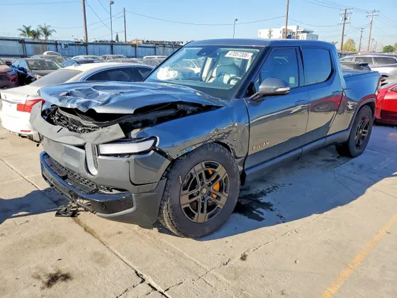 2023 Rivian R1T Adventure