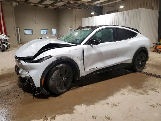 2021 Ford Mustang Mach-E California Route 1