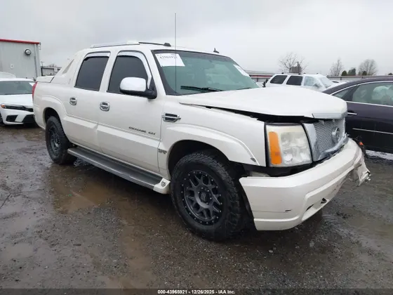 2005 Cadillac Escalade EXT STANDARD