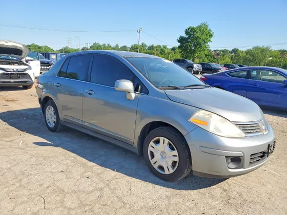 2008 Nissan Versa 1.8 S