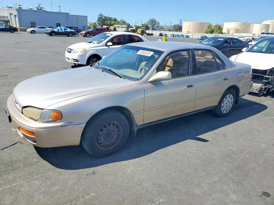 1995 Toyota Camry LE
