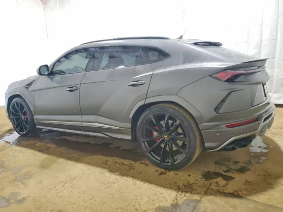 2022 Lamborghini Urus