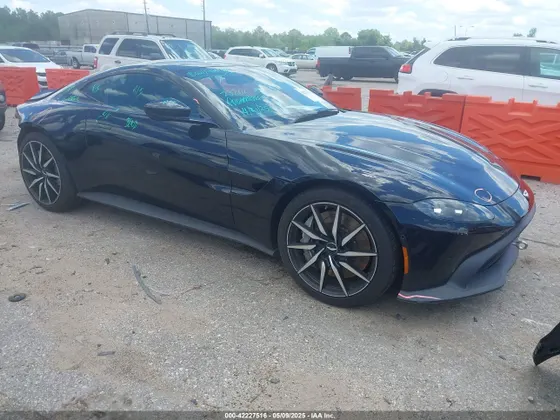2020 Aston Martin Vantage