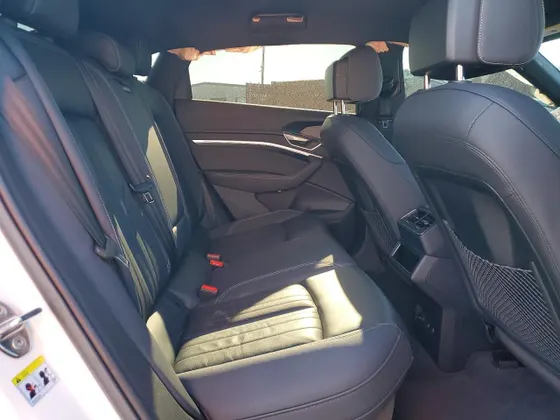 2024 Audi Q8 e-tron Sportback S line Premium