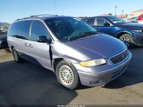 1997 Chrysler Town & Country LXi