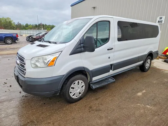 2015 Ford Transit Wagon XLT