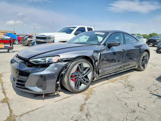 2022 Audi RS e-tron GT