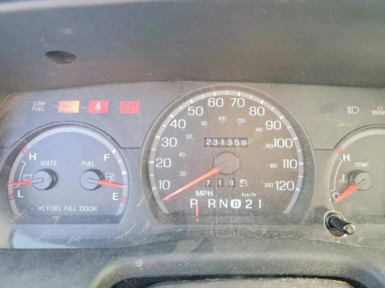 2004 Ford Crown Victoria LX