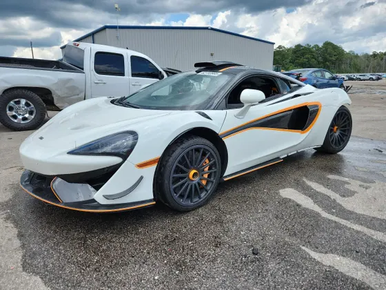 2020 McLaren 620R