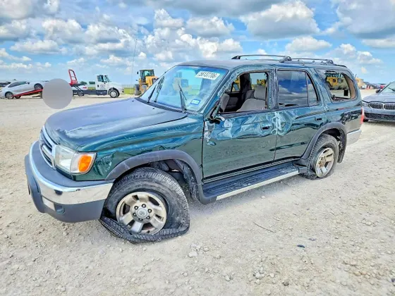 1999 Toyota 4Runner SR5