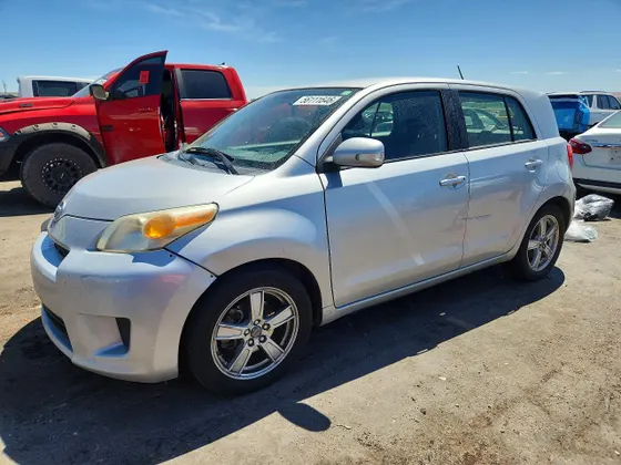 2010 Scion xD