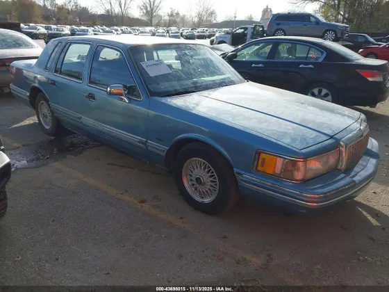 1993 Lincoln Town Car Executive